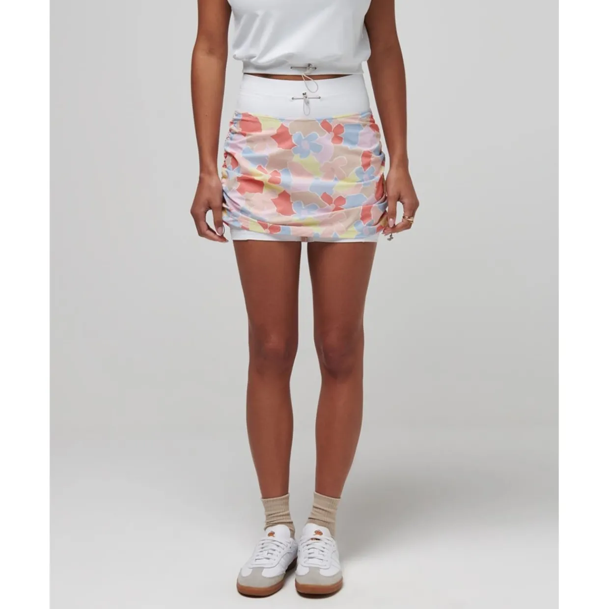 TravisMathew Ladies Golf Apparel^Dune Gra kort Reguar Gof Appare
